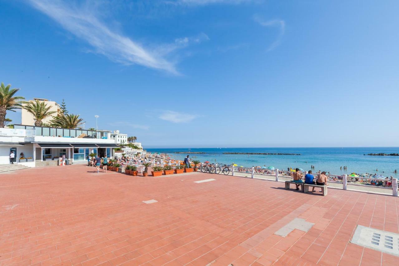 Titty Beach House Santa Marinella Dış mekan fotoğraf
